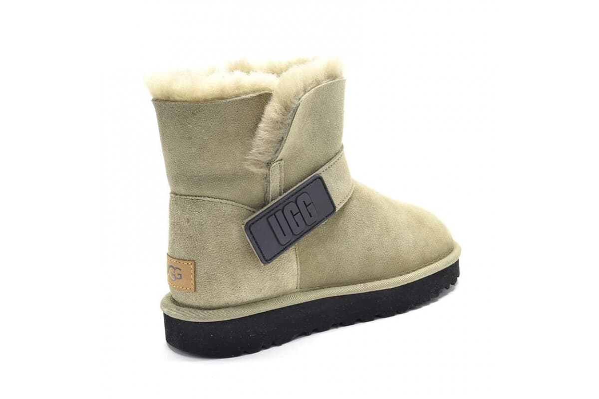 UGG Mini Bailey Graphic Logo Хаки — фото 3