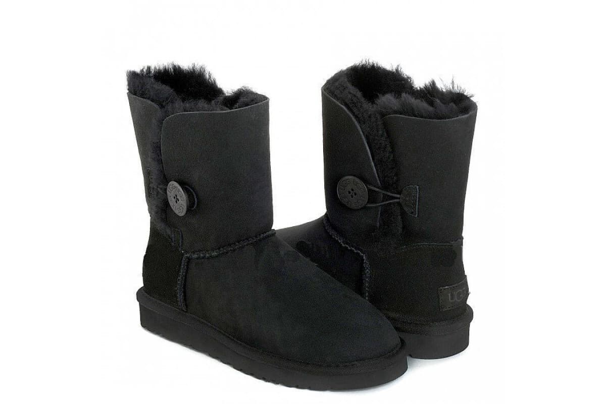 UGG Bailey Button II