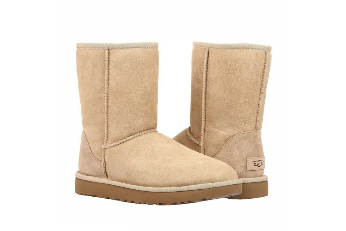 UGG Classic Short II