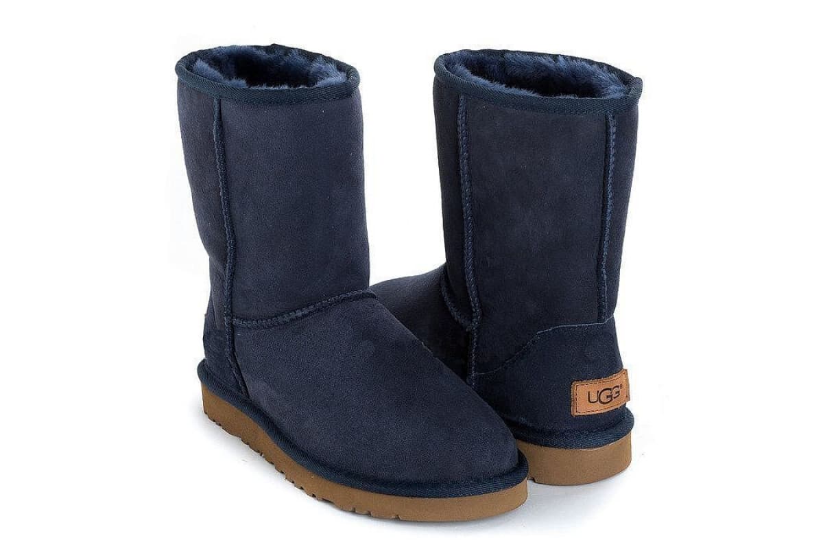 UGG Classic Short II