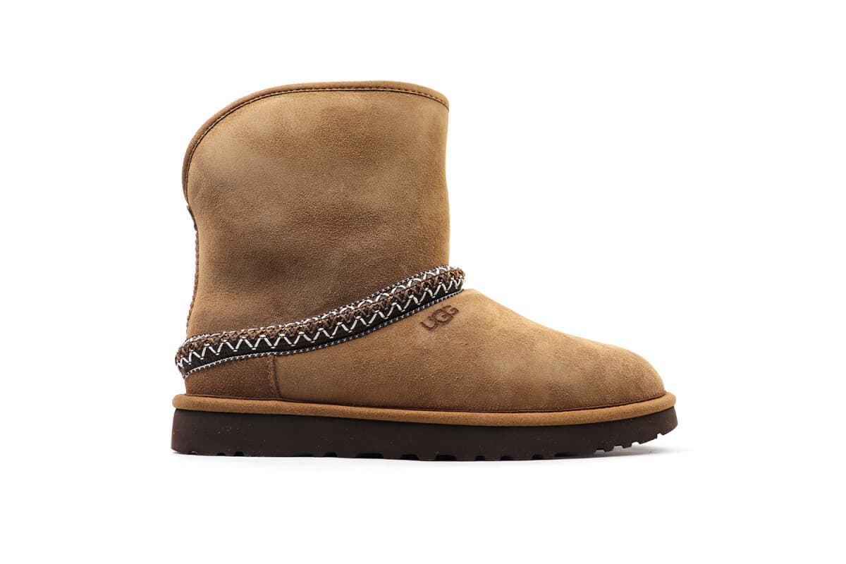 UGG Classic Short Cresent
