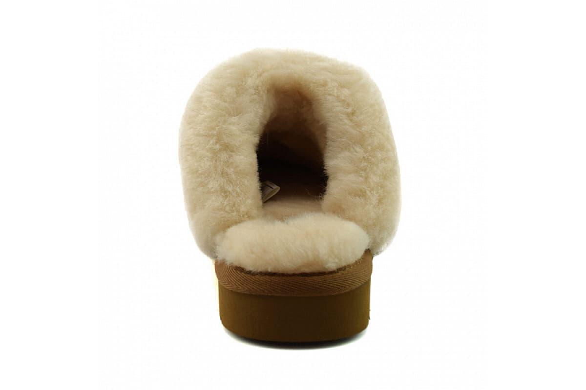 UGG Slippers Scufette Коричневый — фото 2